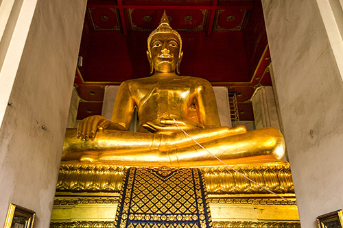 Wat Phra Mongkhon Bophit